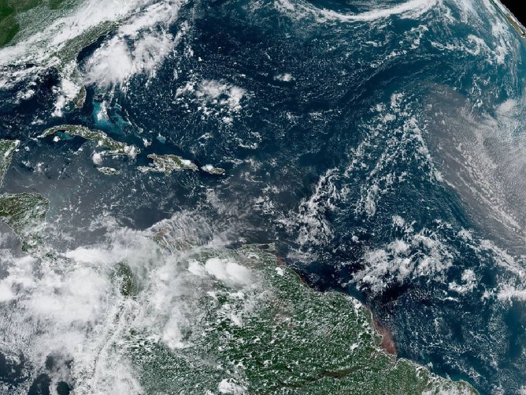 Imagen del satélite GOES Este, NASA. 23 de julio de 2019 Imagen del satélite GOES Este, NASA. 23 de julio de 2019