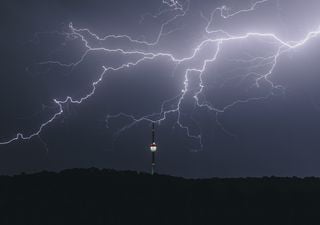 Baja segregada dejará chubascos y tormentas eléctricas en Chile central en las próximas horas