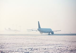 Bajo una tormenta de nieve más de 200 personas tuvieron que abandonar un avión en el aeropuerto de Atlanta