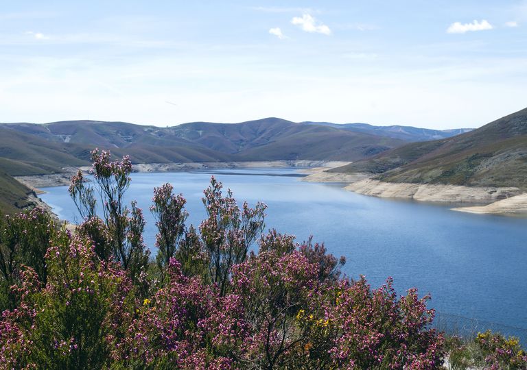 Embalse de Las Portas en Orense. Embalse de Las Portas en Orense.