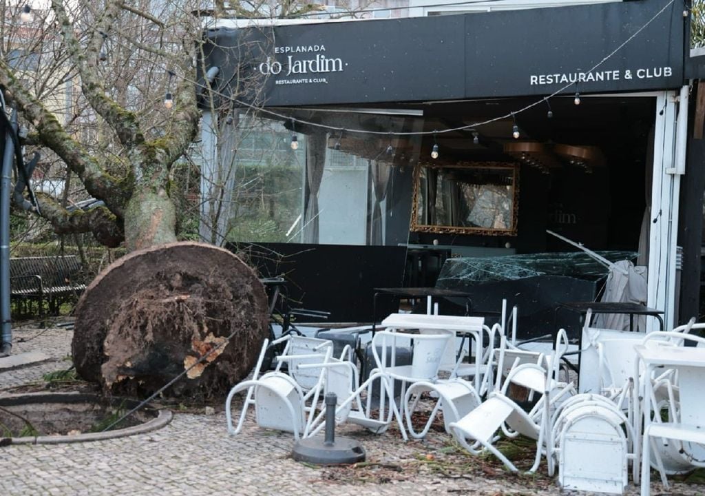 Durante a tempestade Kristin, foram registados ventos superiores a130 km/hora em Coimbra, Leiria e Castelo Branco. Foto: reprodução do Facebook/Município de Leiria