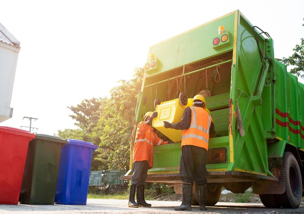 Apesar do reforço financeiro histórico, o crescimento da reciclagem mantém-se residual, confirmando que o problema não está na falta de recursos, mas na forma como o sistema está desenhado. Foto: somchai20162516 via Adobe Stock