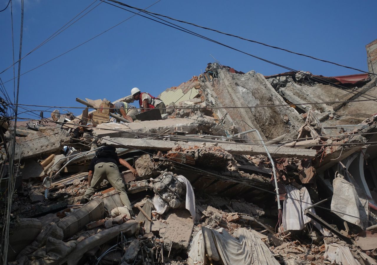 Destruição provocada pela força dos sismos.