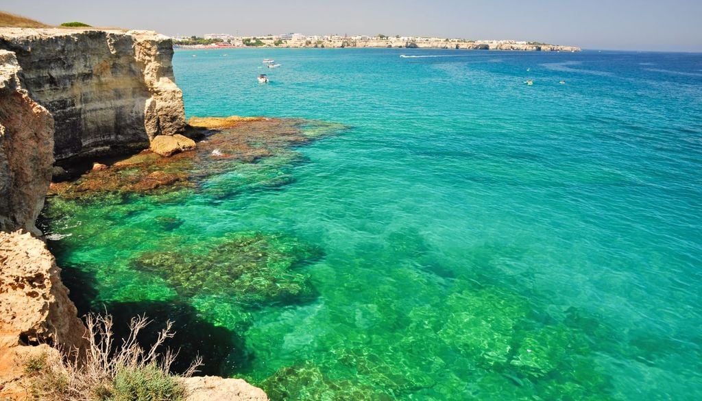 I meravigliosi colori del mare di Torre dell'Orso in Salento