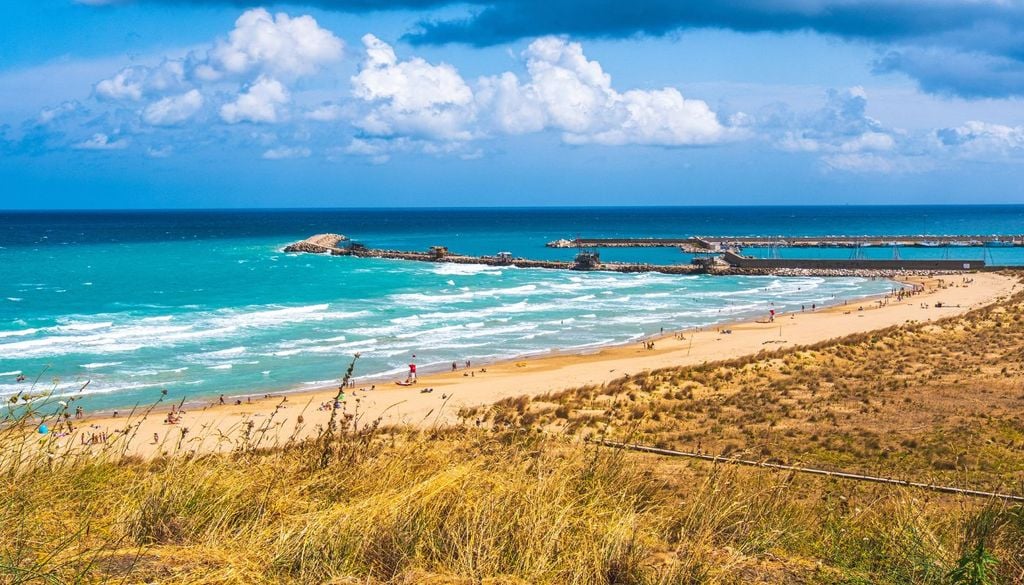 Abruzzo-bandiere blu 2026 La spiaggia di Punta Penna, all'interno della Riserva Naturale di Vasto