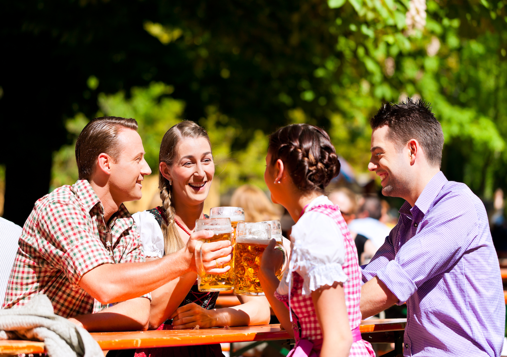 Bayern, Biergartenkultur, Tradition, Geselligkeit Bayern, Biergartenkultur, Tradition, Geselligkeit