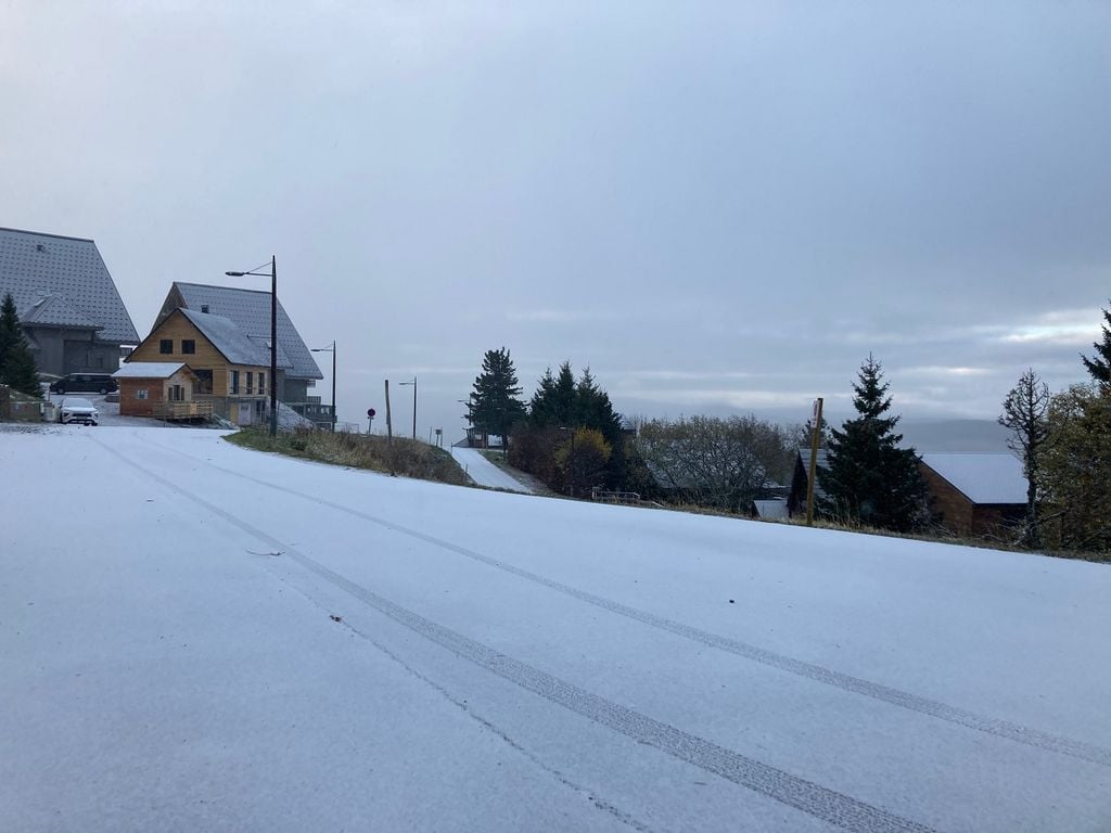 Début novembre 2022 : la neige s'invitait à basse altitude, comme ici à Super-Besse (Auvergne, 1400 m)