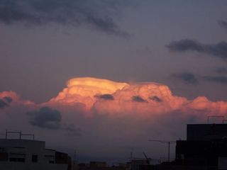 Bonito atardecer con pileus Palma de Mallorca, 15/10/05