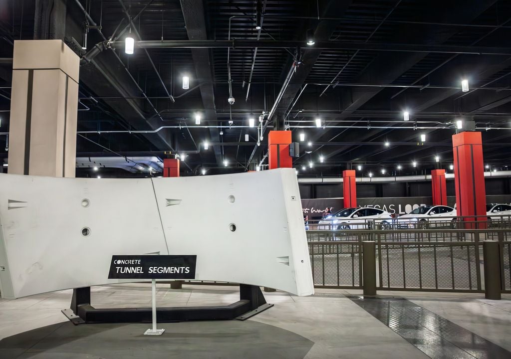 Entrada al Vegas Loop de Elon Musk.