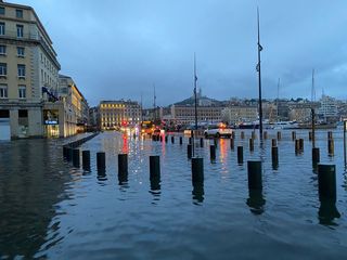 Bouches-du-Rhône : l'alerte rouge déclenchée, pluie record à Marseille