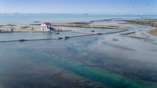 Boyas y sensores para monitorizar el Mar Menor