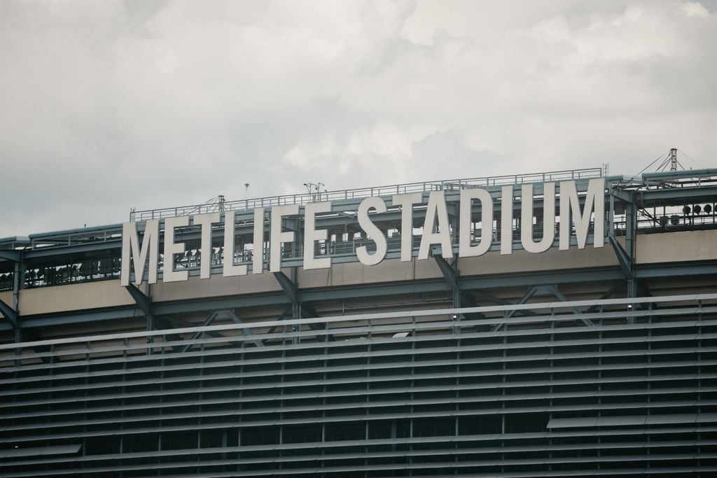 MetLife, FIFA, copa do mundo Torcedores que forem ao New York/New Jersey Stadium (Metlife) neste domingo devem se preparar para calor úmido, risco de pancadas de chuva e possíveis temporais antes e durante a partida entre Brasil e Noruega.