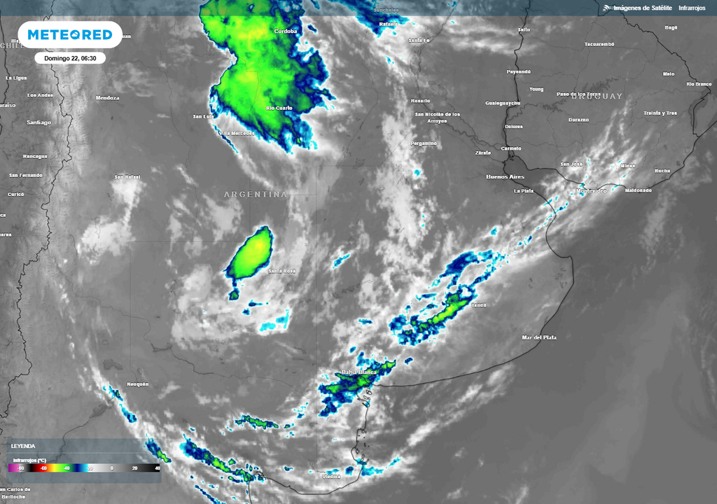 El vórtice se hace notar en el centro del país con rotación horaria de la nubosidad y los sistemas precipitantes asociados.