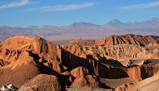Buscaban microbios en Atacama y hallaron una enzima capaz de degradar pl&aacute;stico PET