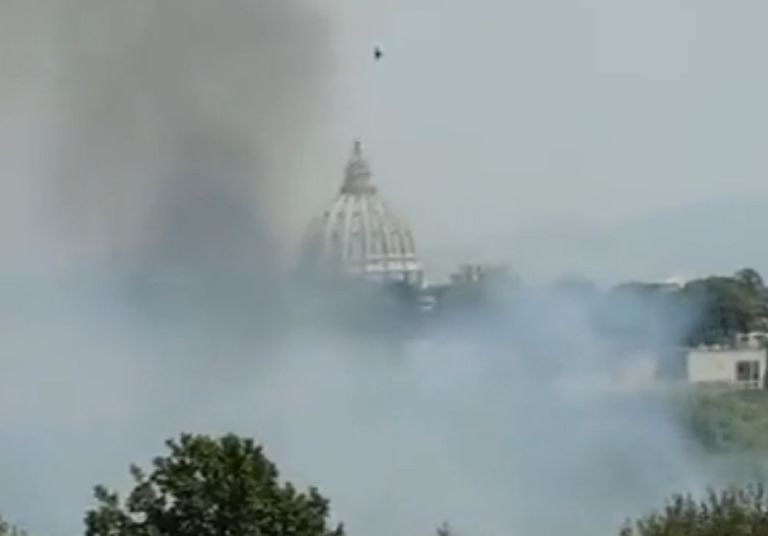 Schlimmr Bilder: Feuerwalze nährt sich Rom! Schlimmr Bilder: Feuerwalze nährt sich Rom!