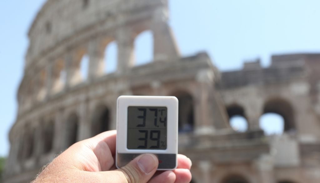 caldo roma Tra le città in allerta per caldo ci sono anche Roma e Milano.