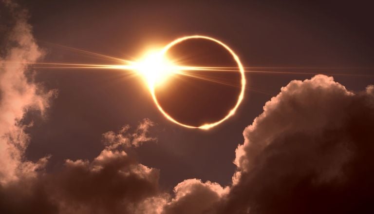 Calendario astron&oacute;mico de agosto 2026: eclipses, planetas, fases lunares y la mayor lluvia de meteoros del a&ntilde;o