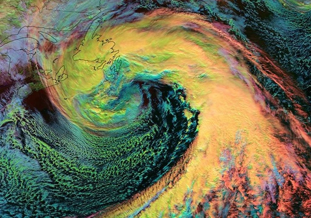 sistema de tormentas en el Atlántico