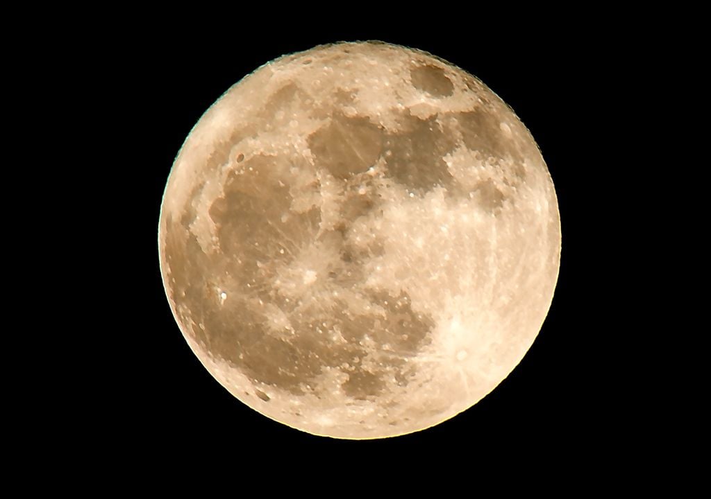 Calendario lunar de enero 2024 y la “Luna del Lobo”