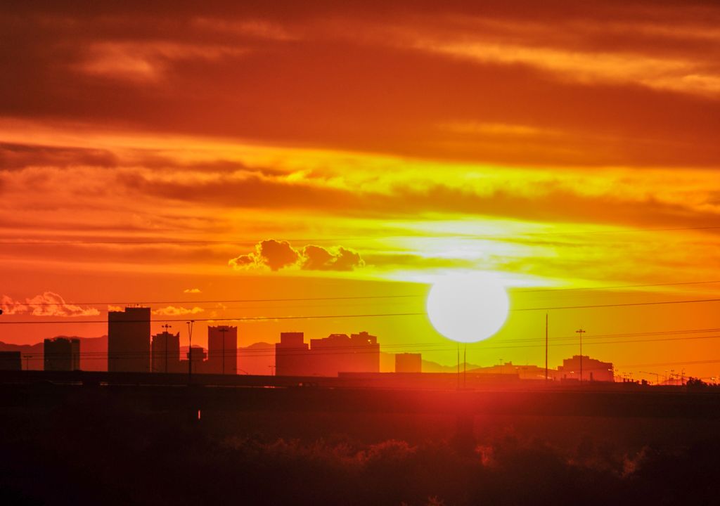 Com irregularidade das chuvas e tempo seco, a região Sul registrará temperaturas de até 40°C neste final de semana, com o início de uma onda de calor que pode continuar na semana que vem.