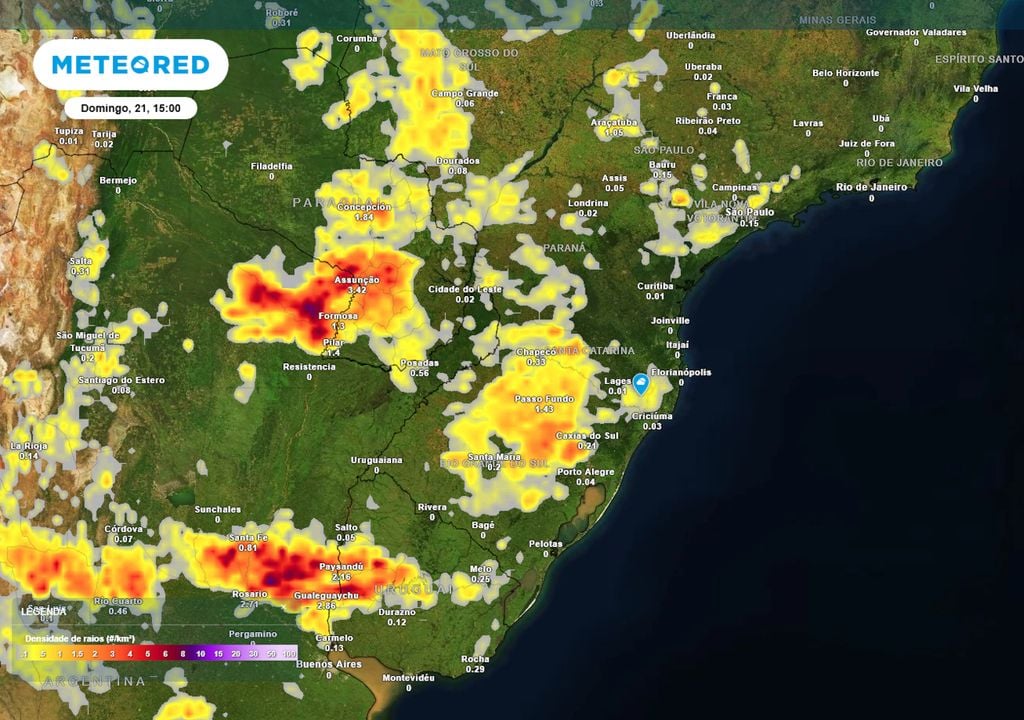 Previsão de densidade de raios no domingo (21) durante a tarde. Previsão de densidade de raios no domingo (21) durante a tarde.