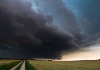 Calor e risco de temporais no Brasil Central