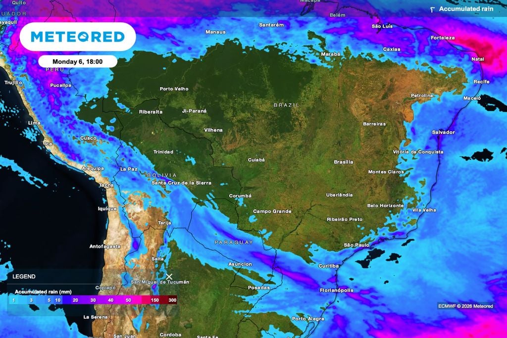 chuva, seco, anomalia Chuva acumulada até segunda-feira, 6 de julho, mostra o Brasil Central praticamente seco, enquanto os maiores volumes ficam no Norte, litoral do Nordeste e Sul do país.