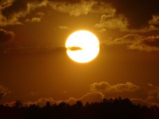 Calor intenso, máximas de 40°C no CO e mudanças no Centro-Sul