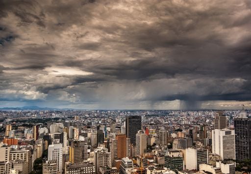 Calor, pancadas de chuvas e tempestades mant&eacute;m em alerta 20 estados nesta quarta, 14; confira