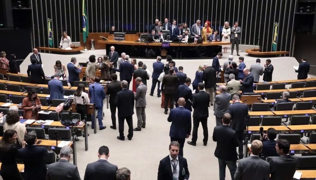 Parlamentares da bancada ruralista defendem medida para apaziguar conflitos fundiários na região. Ambientalistas rebatem. Crédito: Thiago Cristino/Câmara dos Deputados