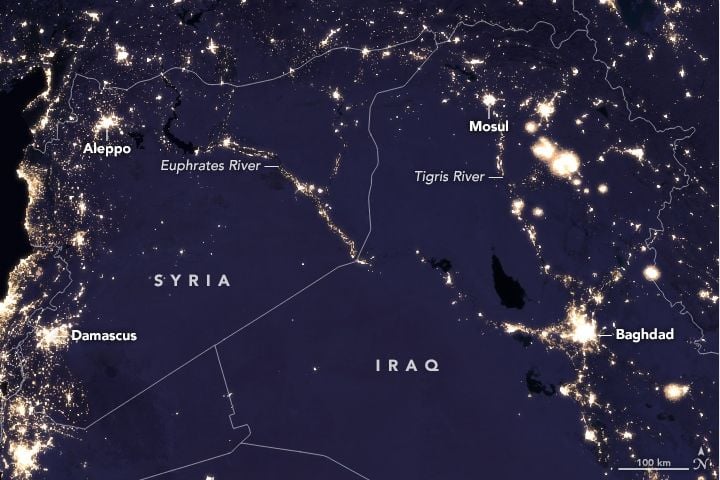 Cambio De Luces Nocturnas En El Medio Oriente