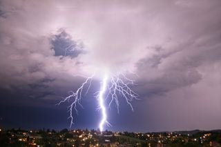 Cambio radical este domingo: fuertes tormentas y descenso térmico