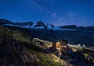 Camminare sulla neve con le racchette sotto le stelle: dove vivere questa avventura e alcuni consigli