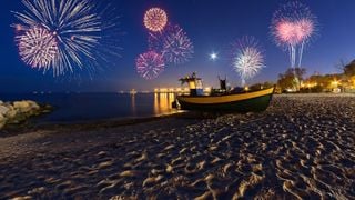 Canicule et s&eacute;cheresse en France : d&eacute;couvrez les r&eacute;gions o&ugrave; les feux d'artifice du 14 juillet seront annul&eacute;s