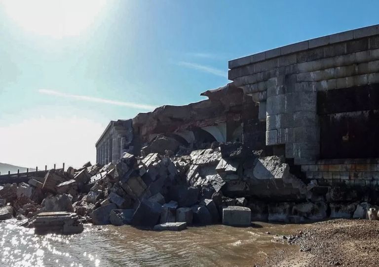 Castelos centenários ameaçados pela subida do nível do mar no Reino Unido Castelos centenários ameaçados pela subida do nível do mar no Reino Unido