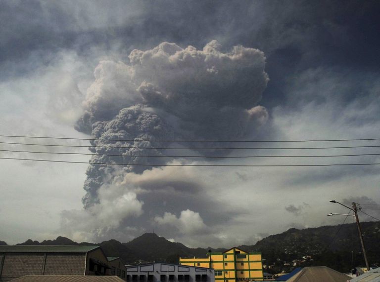 Erupción volcánica de La Soufrière Erupción volcánica de La Soufrière