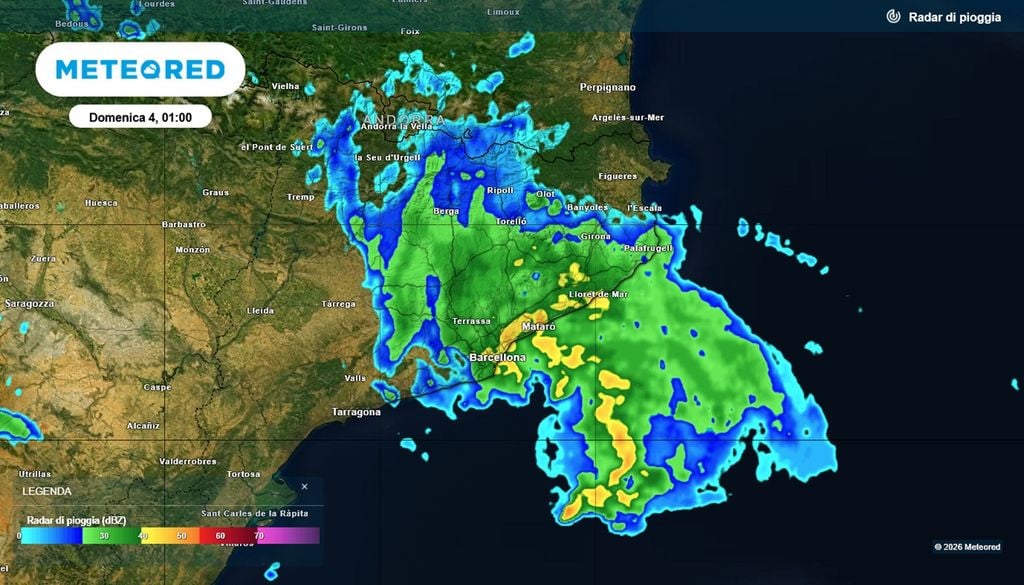 Il radar meteo mostrava così stanotte l'enorme area di instabilità sulla Catalogna.