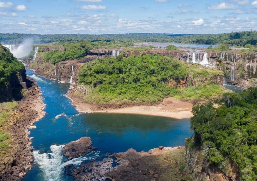 Cataratas del Iguazú sin agua sequía lluvias pandemia coronavirus turistas cuarentena