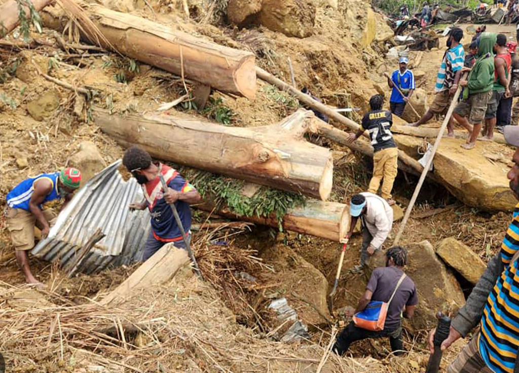Les équipes de secours sont déployées pour tenter de retrouver des survivants.