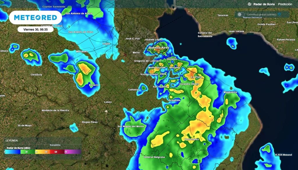 Granizo Buenos Aires AMBA pronóstico alerta tiempo Imágen de radar en el amanecer del viernes 30, con fuertes tormentas localizadas en el AMBA.