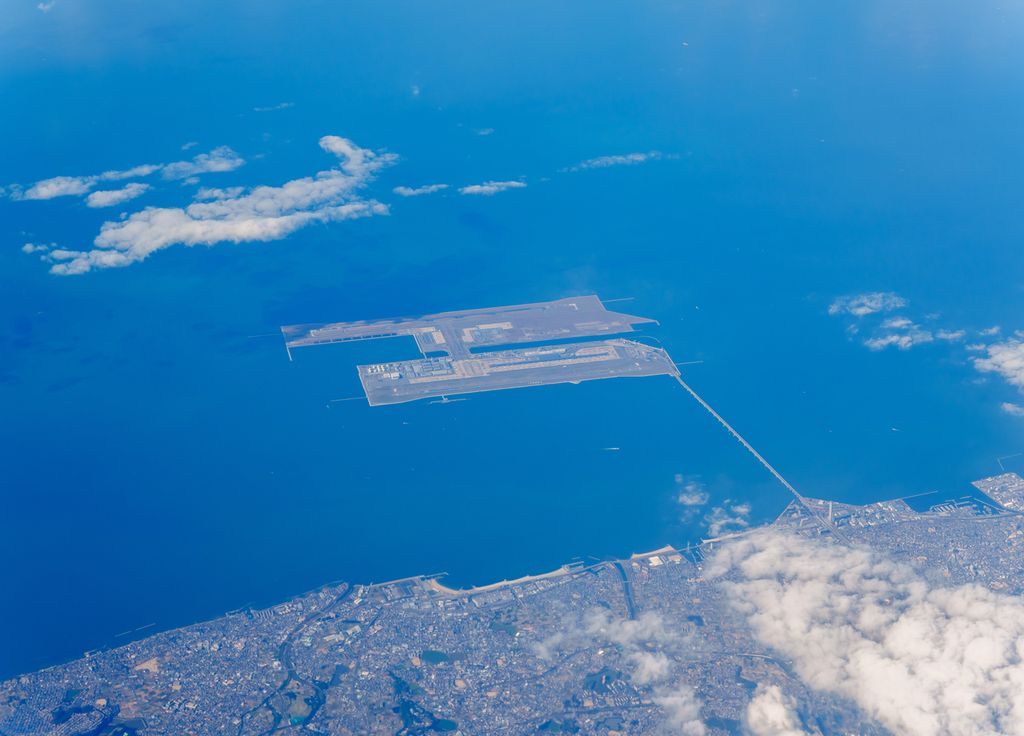 Aéroport international Kansai Japon montée des eaux île artificielle