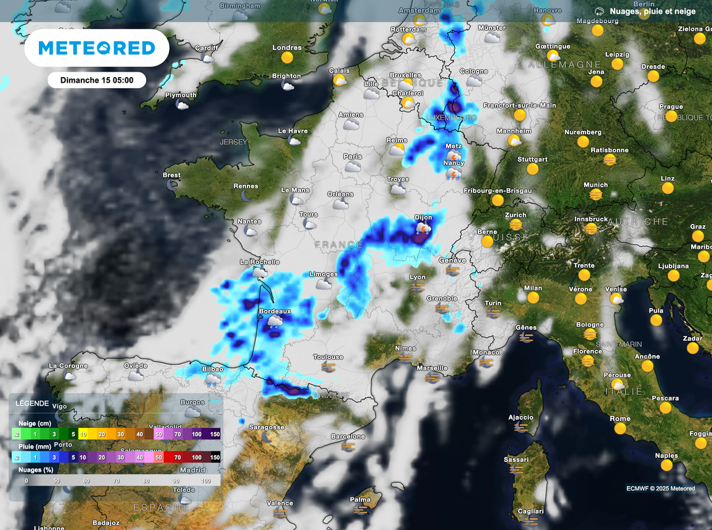 Dimanche matin, un axe pluvio-orageux se présentera du sud-ouest au nord-est. Dimanche matin, un axe pluvio-orageux se présentera du sud-ouest au nord-est.