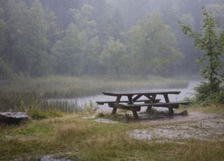 Ce dimanche en France : neige en montagne et pluie en plaine ou belles éclaircies ? Voici les prévisions météo