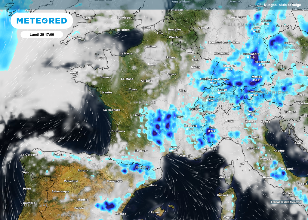 Des averses et orages présents surtout vers les reliefs en journée.