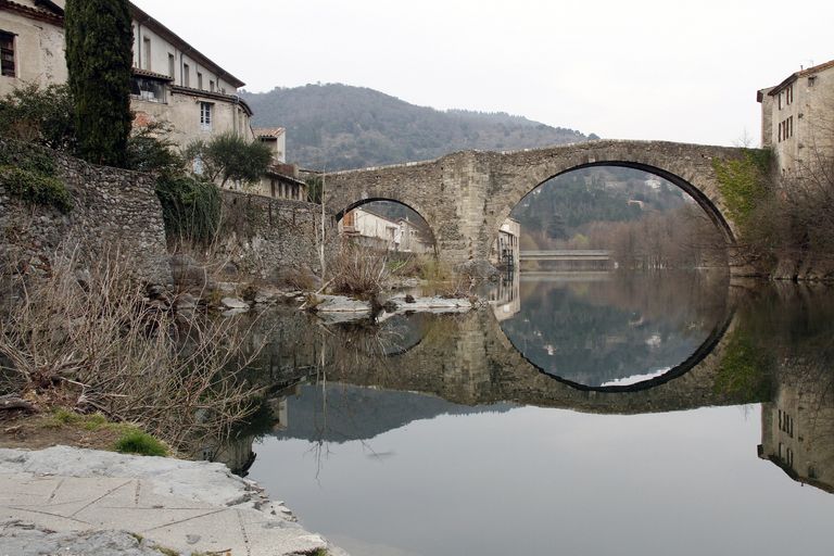 Les plus importants cumuls de pluies sont attendus par effet de blocage sur les Cévennes. Les plus importants cumuls de pluies sont attendus par effet de blocage sur les Cévennes.