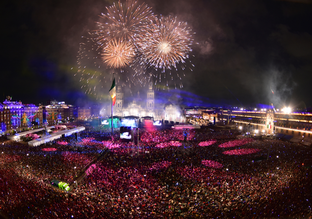 Grito de Independencia; Zocalo; ecologia; contaminacion; basura; desperdicio; cuidado ambiental; conciencia social