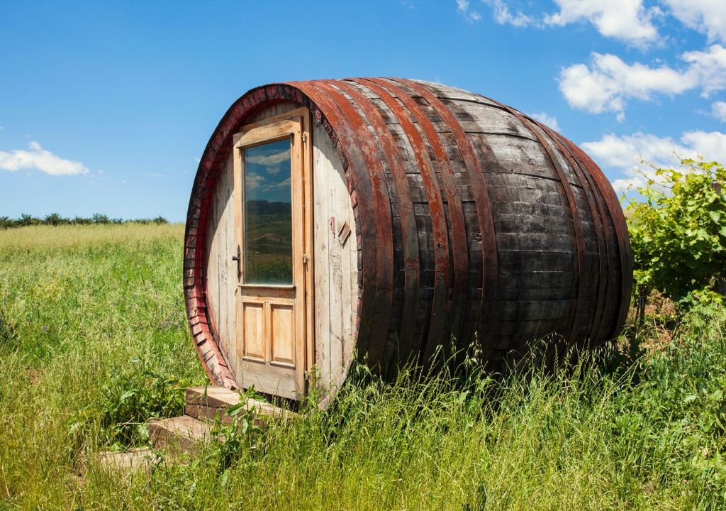 Ristoranti più strani d'Italia Una grossa botta restaurata e riconvertita per essere "abitabile"