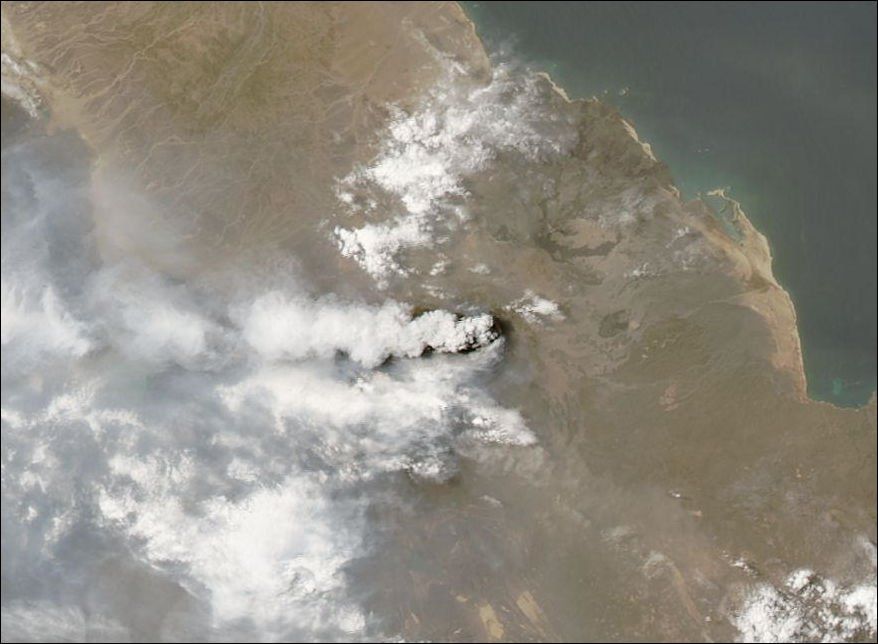 Imagen MODIS-AQUA del 15 de junio de 2011 al mediodía. Imagen MODIS-AQUA del 15 de junio de 2011 al mediodía.