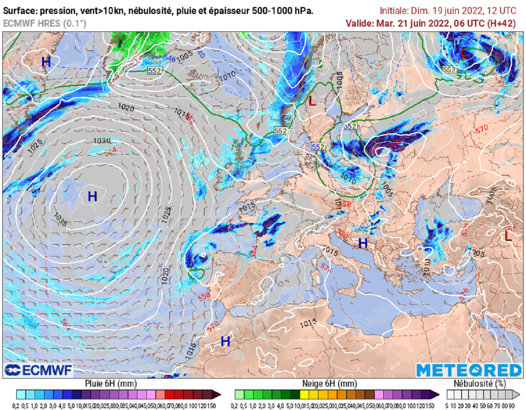 Alors que l'anticyclone sera en retrait sur l'Atlantique, des averses parfois orageuses se développeront quotidiennement. Alors que l'anticyclone sera en retrait sur l'Atlantique, des averses parfois orageuses se développeront quotidiennement.