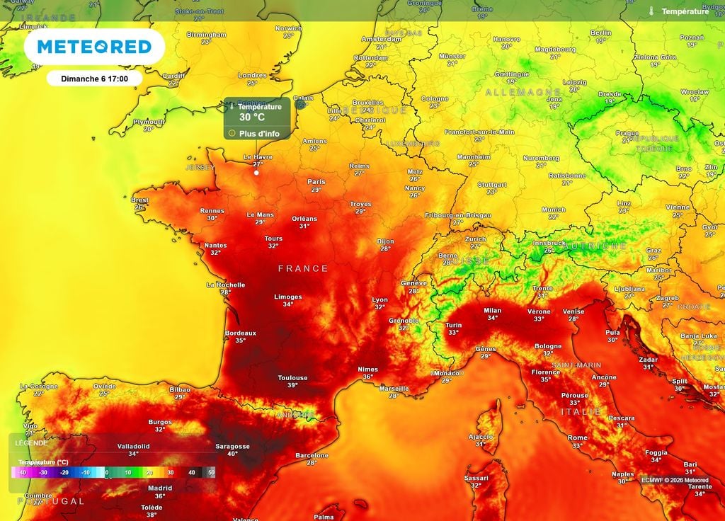 Dimanche après-midi, la barre des 30°C, synonyme de forte chaleur, sera atteinte jusqu'au Nord de la Bretagne et à la Normandie.